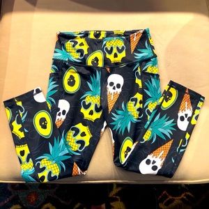 CVG Ice Cream Skulls Capri Leggings Small